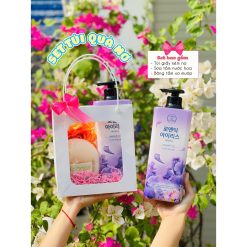 (Quà Tặng 20/11) Set Sữa Tắm On The Body Hoa Diên Vĩ (1 Sữa Tắm + Bông Tắm + Túi Giấy)