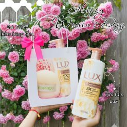 (Quà Tặng 20/10) Set Sữa Tắm Lux Hoa Trà (1 Sữa Tắm + 1 Bông Tắm + 1 Túi Nơ)