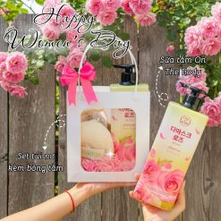 (Quà Tặng 20/10) Set Sữa Tắm On The Body Hoa Hồng (1 Sữa Tắm + 1 Bông Tắm + 1 Túi Nơ)